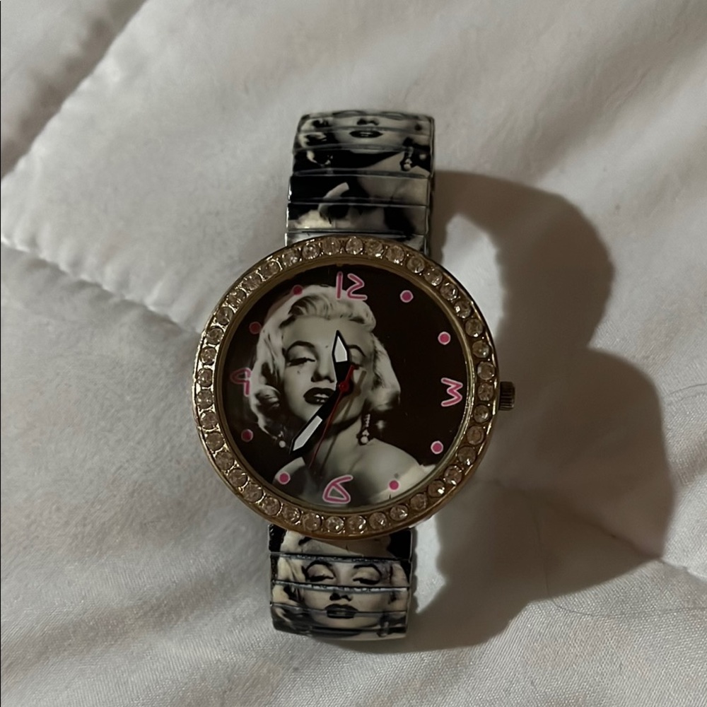 Stylish Black and Pink Women's Watch